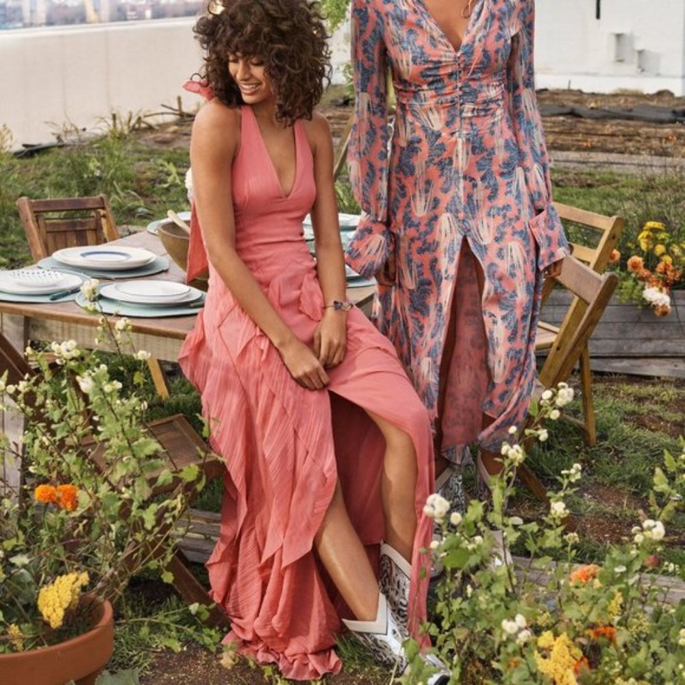 H&M CONSCIOUS Gorgeous Long Chiffon Dress - Picture 2 of 8